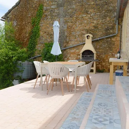 Aux Volets Bleus Chez Mark & Sylvie Rouffignac Saint-Cernin Exterior photo